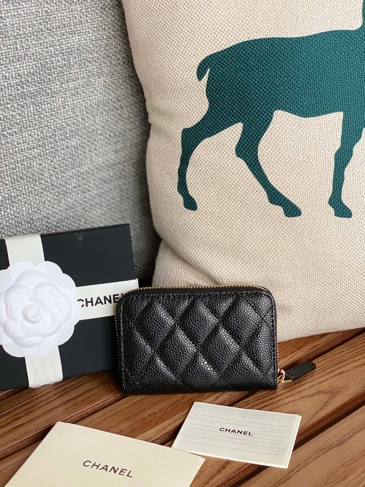 cc zipped wallet 7.5cm black caviar gold hardware
