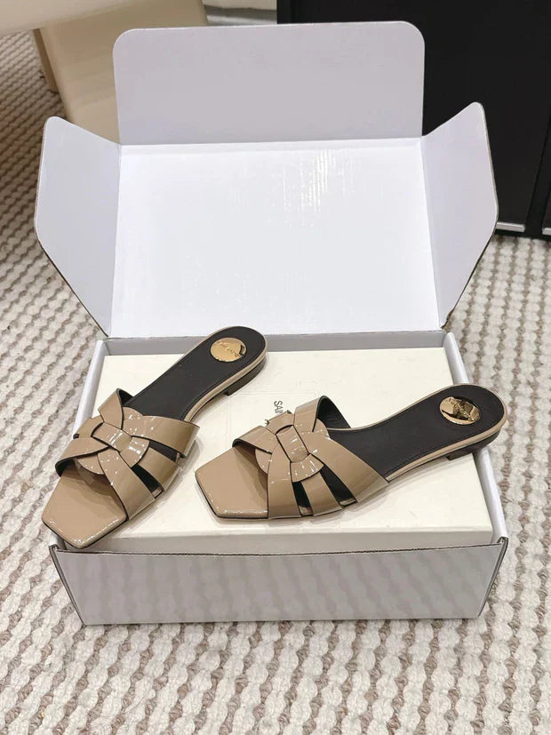 YSL 26ss Flat Slippers Patent Leather