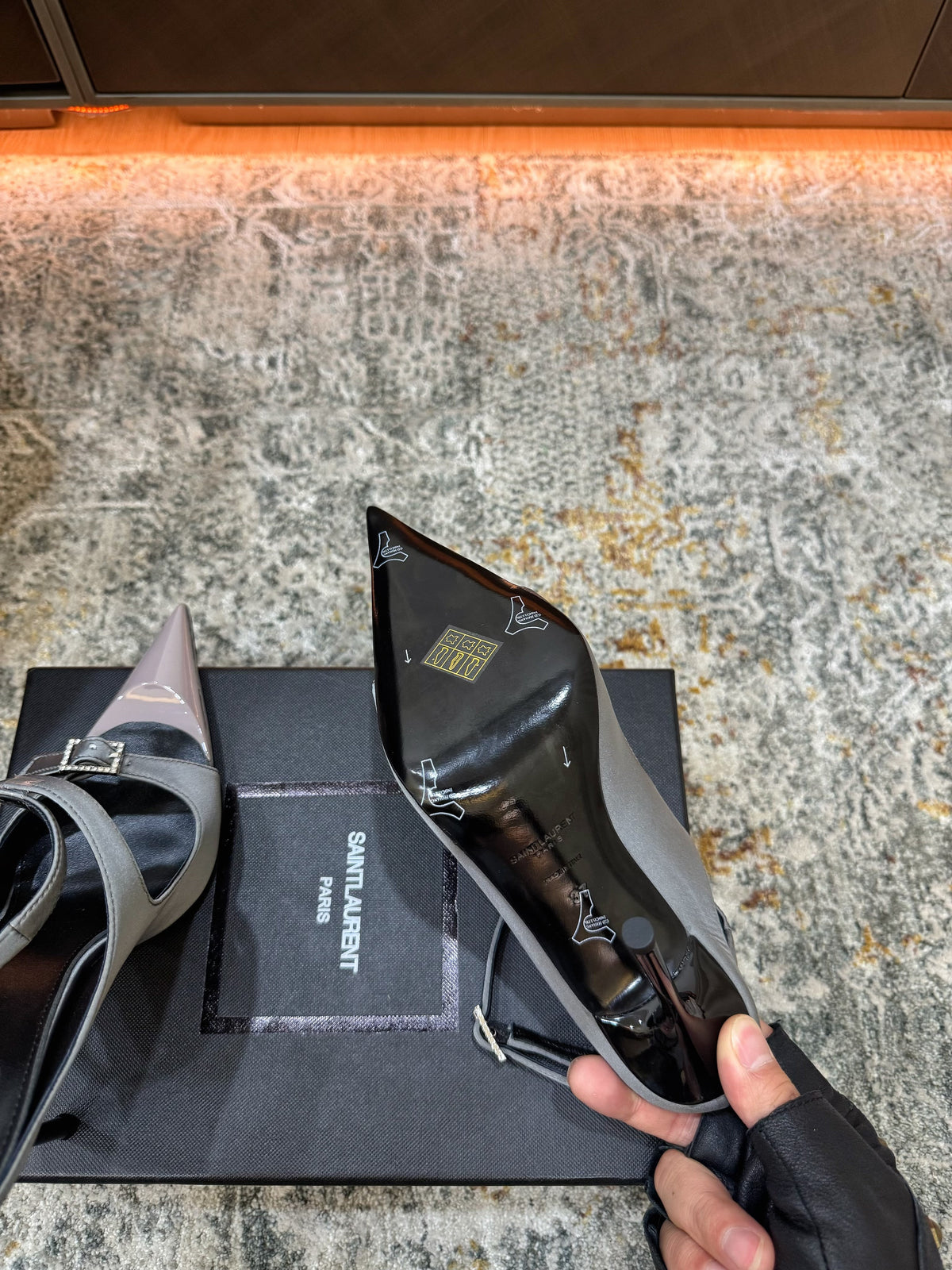 YSL 26FW Sandal 10.5cm Medium Gray Silk 803985