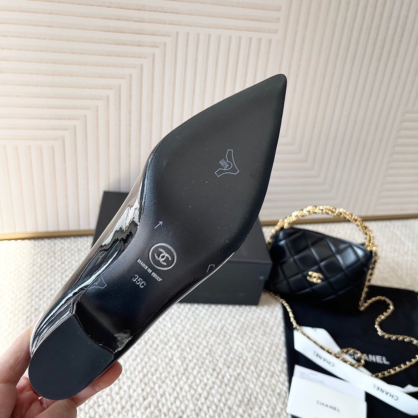 CC 26s Pointed-Toe Pump Black Patent Leather 787144