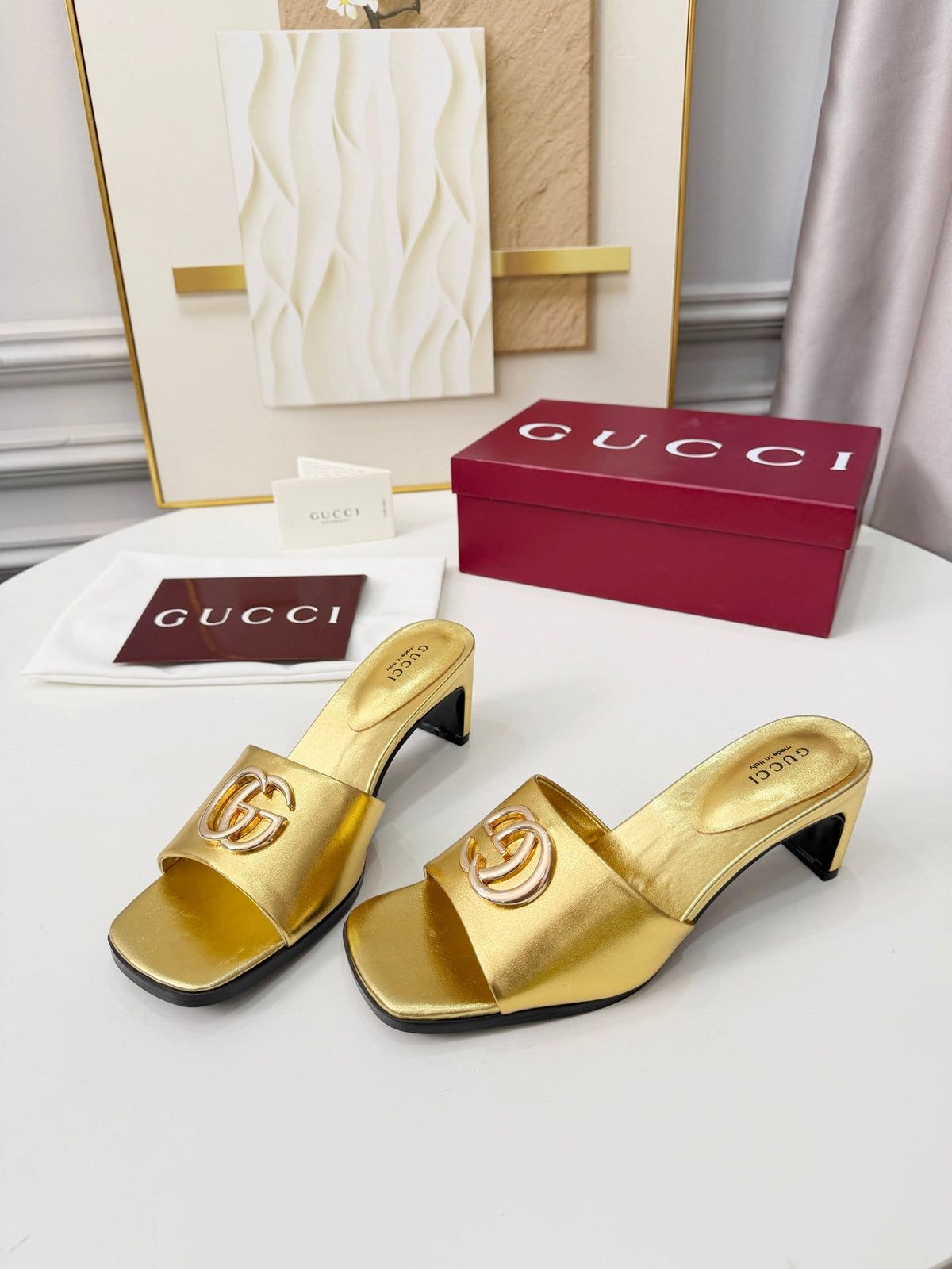 GG 2026 Early Spring Sandals Gold Sheepskin 688529