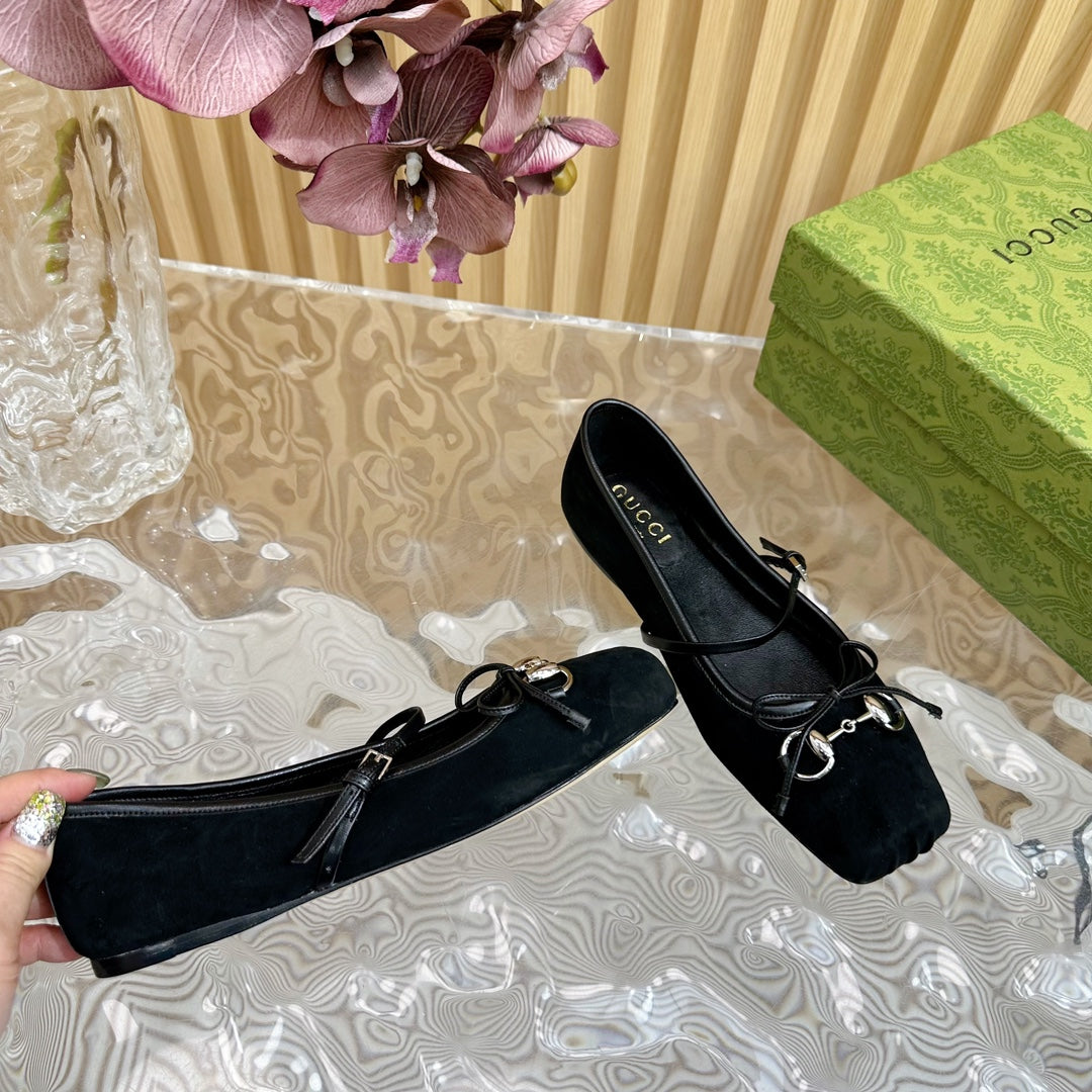 BALLET FLAT IN BLACK SUEDE