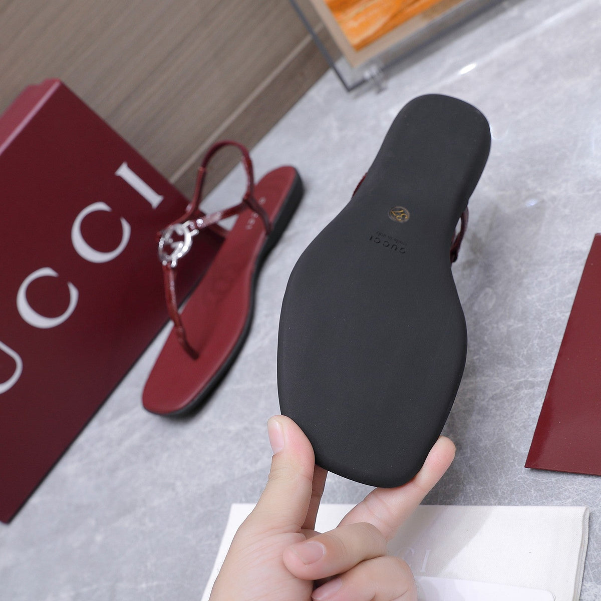 GG Thong Sandal With Interlocking G Burgundy Sheepskin 864297
