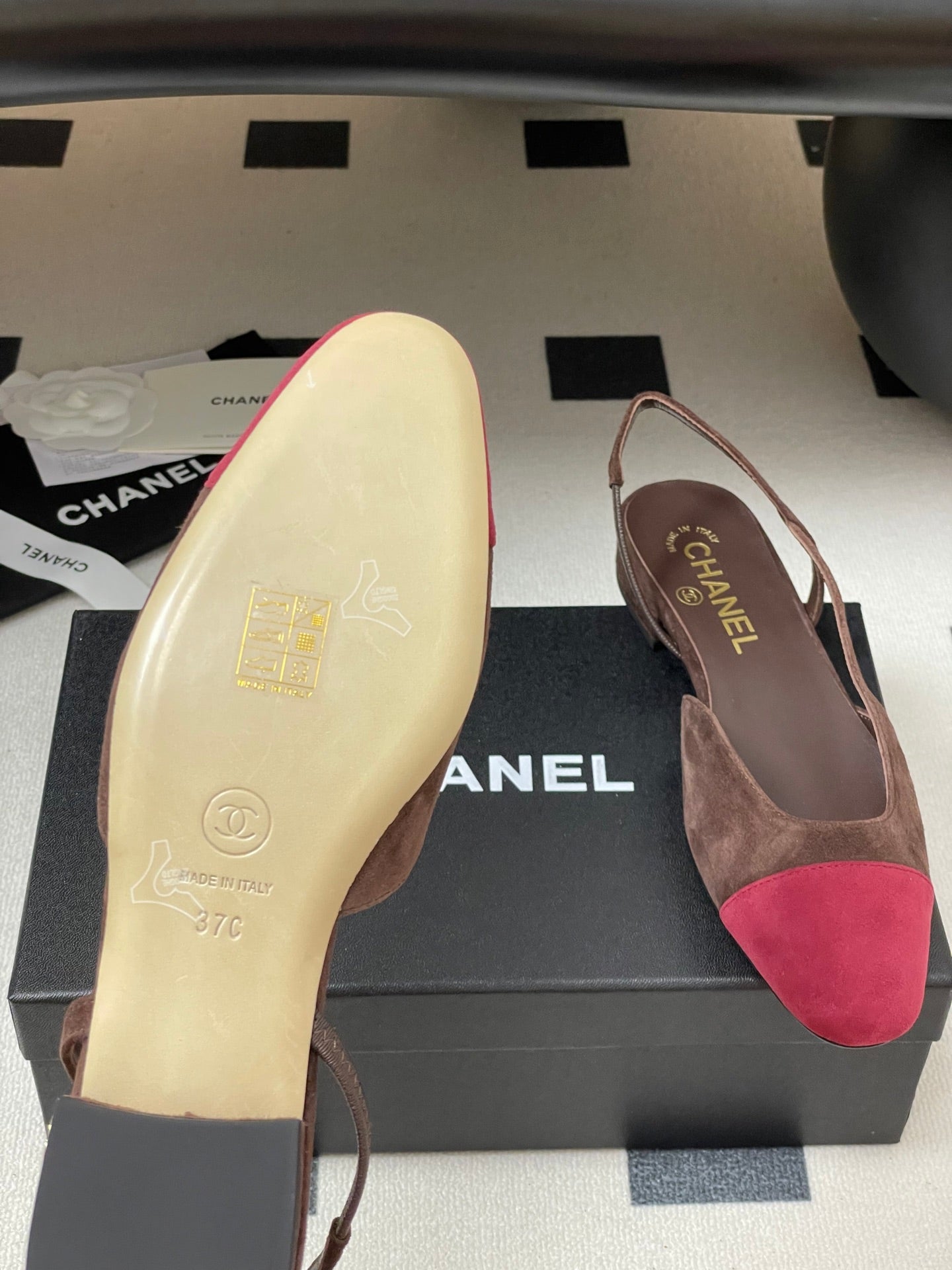 CC 25 SlingBack Flat 20mm Chocolate Dark Red Suede 393992