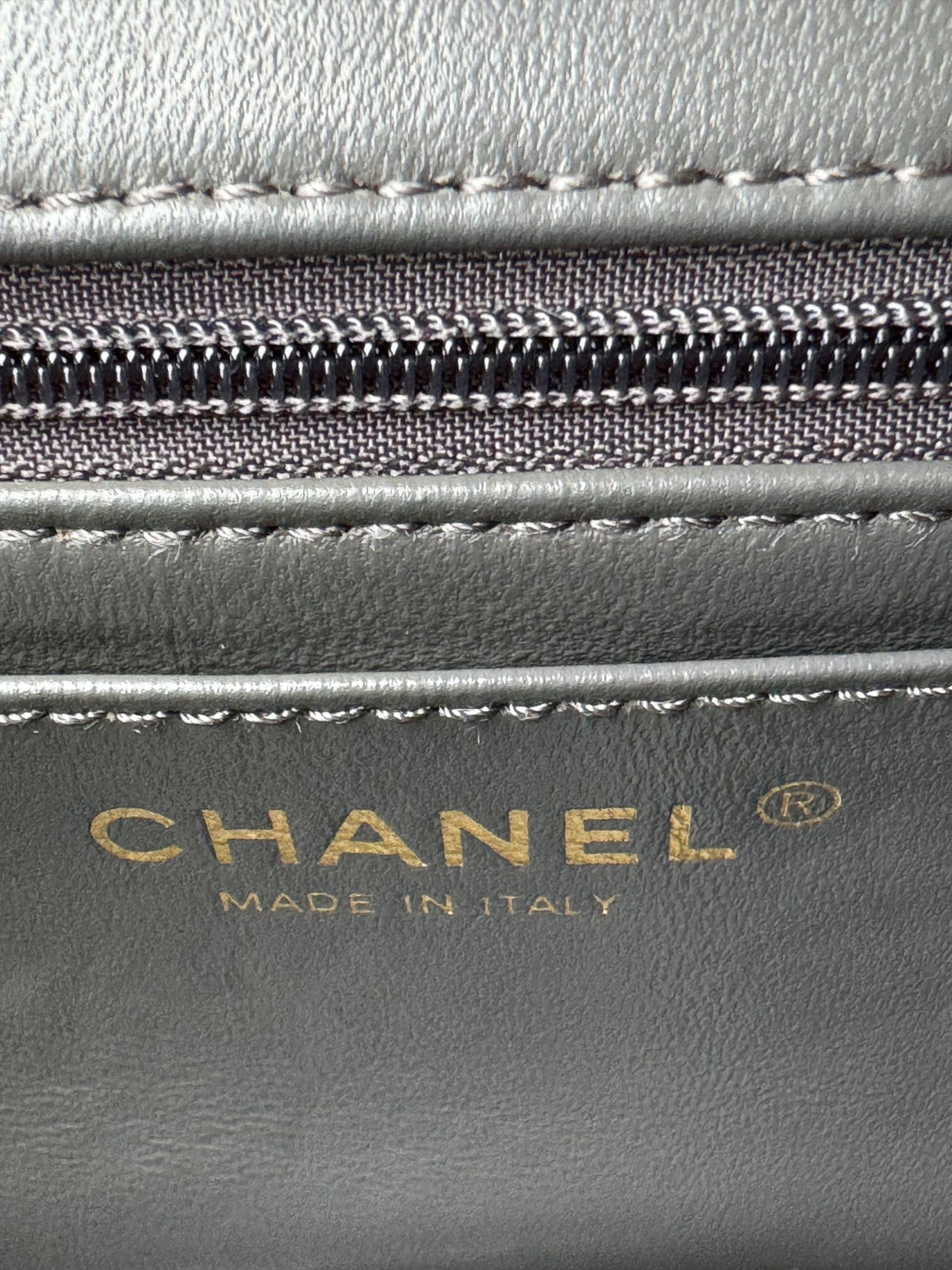 24c mini flap bag 20cm with top handle grey patent calfskin