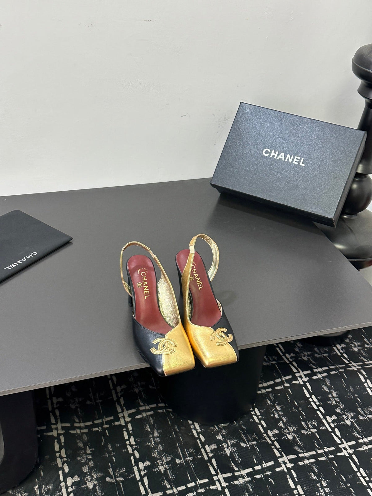 CC 2026 Slingback 75 Black Gold Cowhide 668140