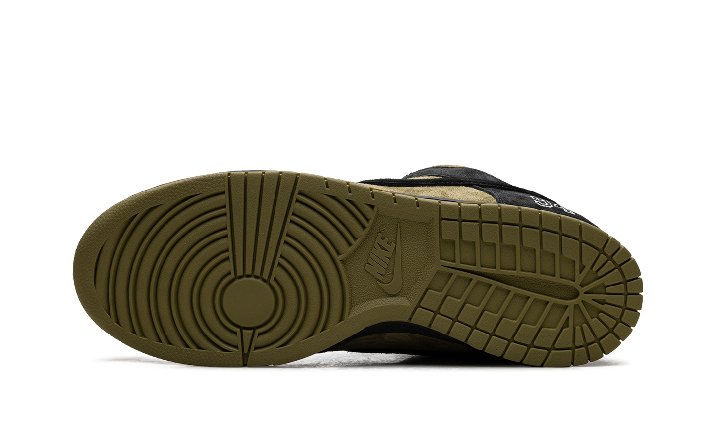 SB Dunk Low "Supreme - Camper Green" HQ8487 300