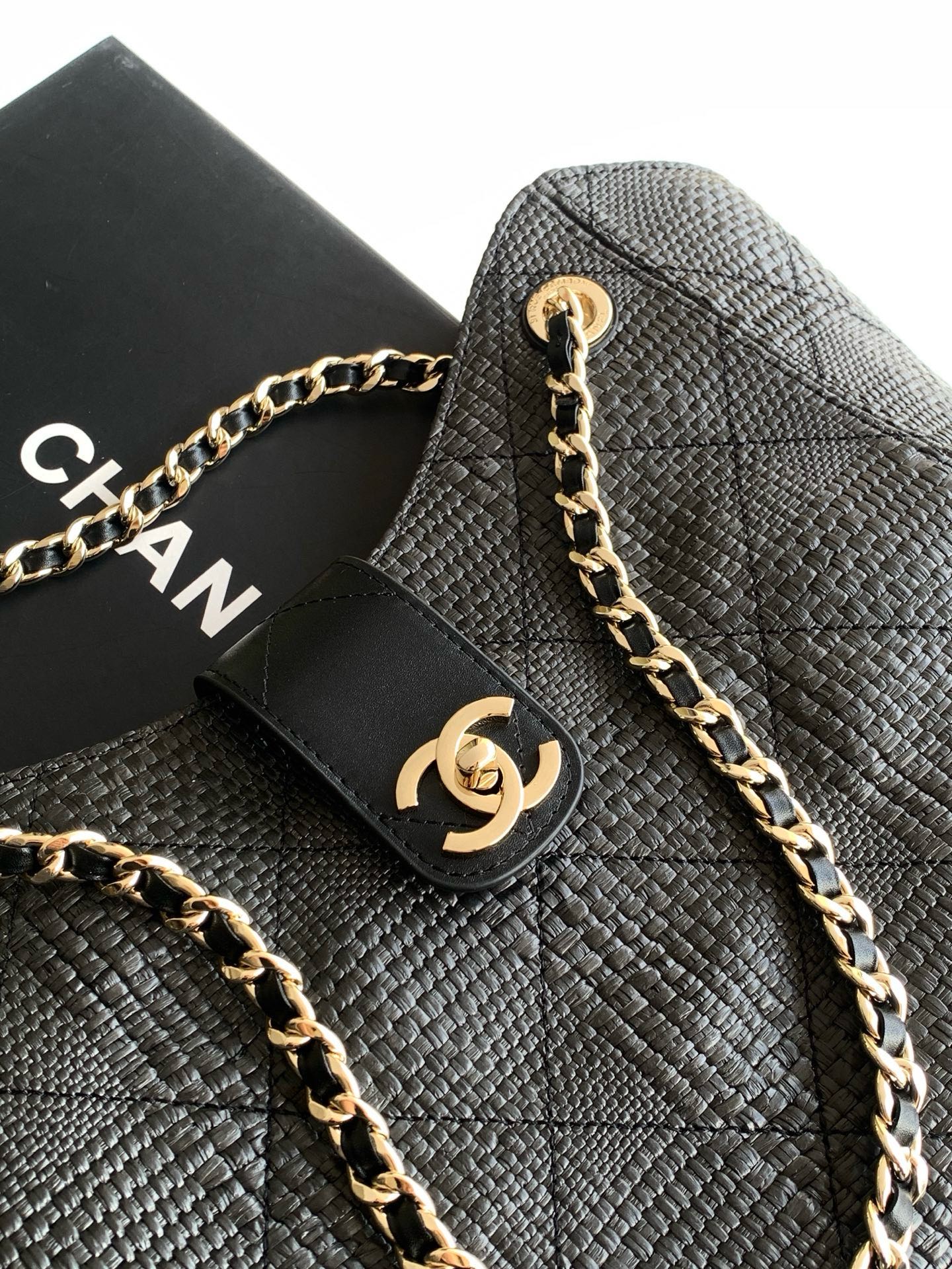 CC 26 Shopping Bag 40cm Black in Straw Woven 155651