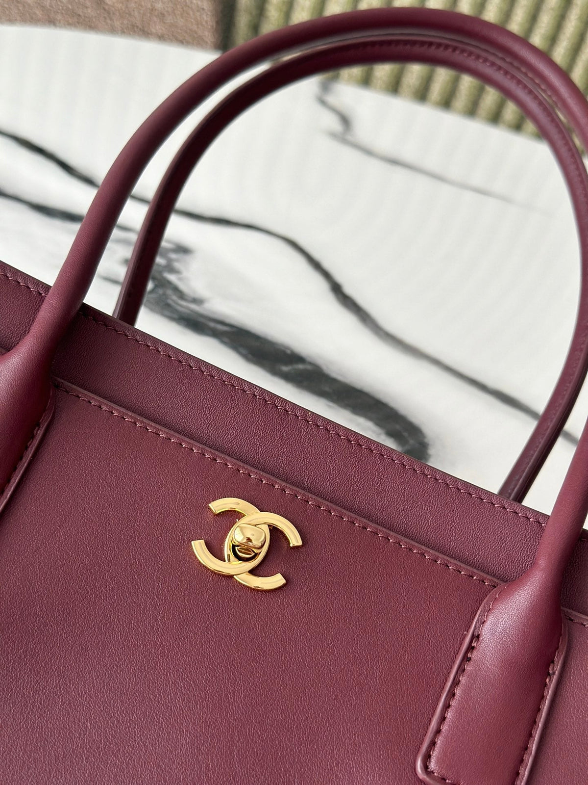 CC Handle Shopping Tote 39cm Burgundy Calfskin