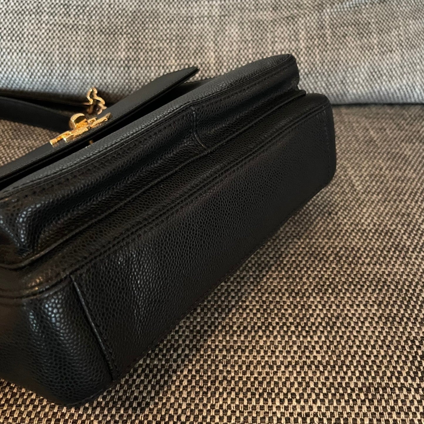 CC Vintage Turn-Lock Tote Bag 26cm Black Caviar Leather
