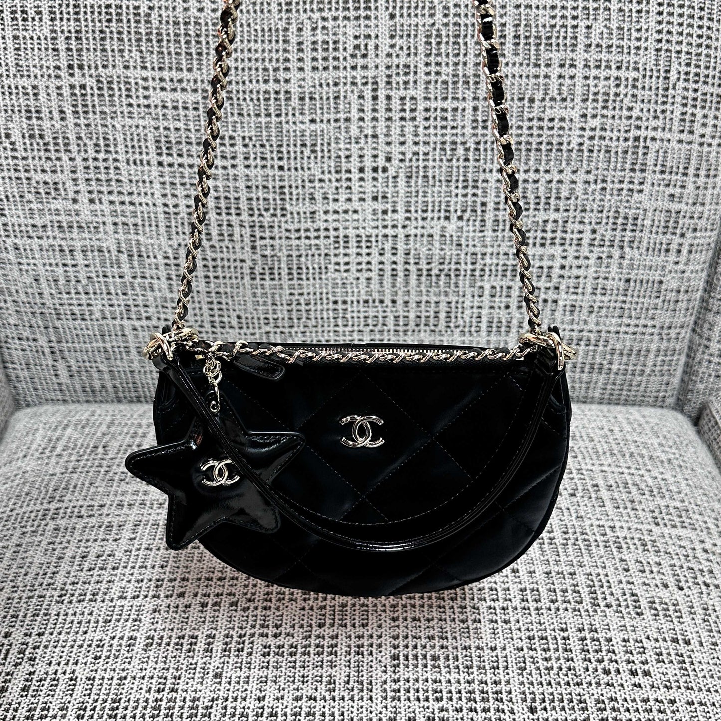 CC Coco Neige Clutch With Chain Star Charm 22cm Black Velvet