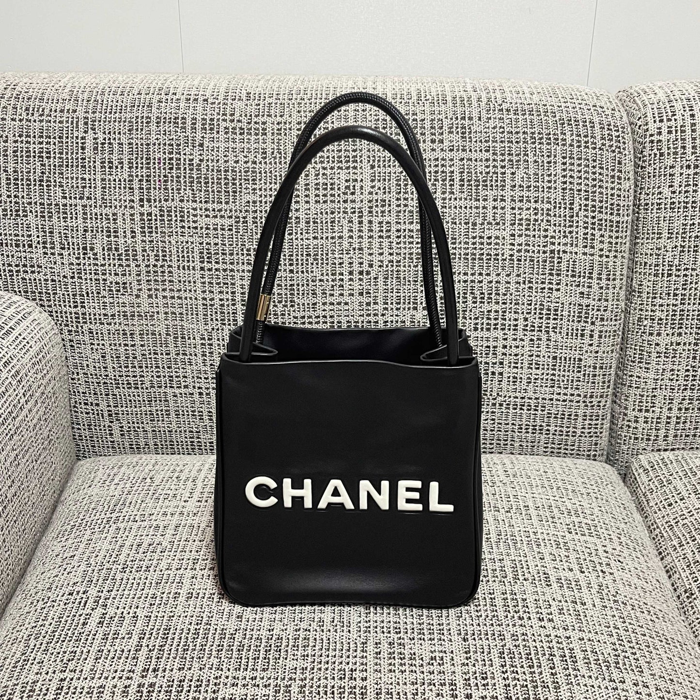 CC Vintage Tote Bag Embossed Camellia 25cm White Lettering Black Calfskin