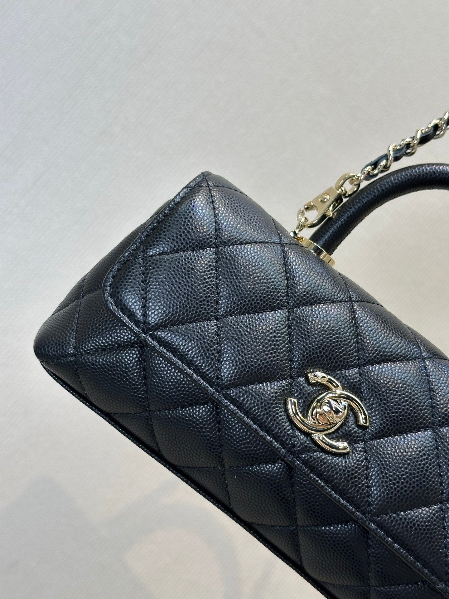 CC Coco Handle Bag 21cm Grained Calfskin Leather