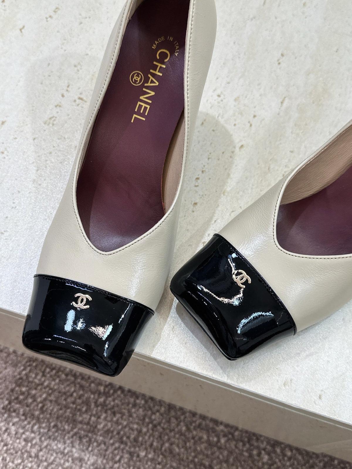 CC Square Toe Block Heel Pumps 90mm Beige Black Patent Leather 896861