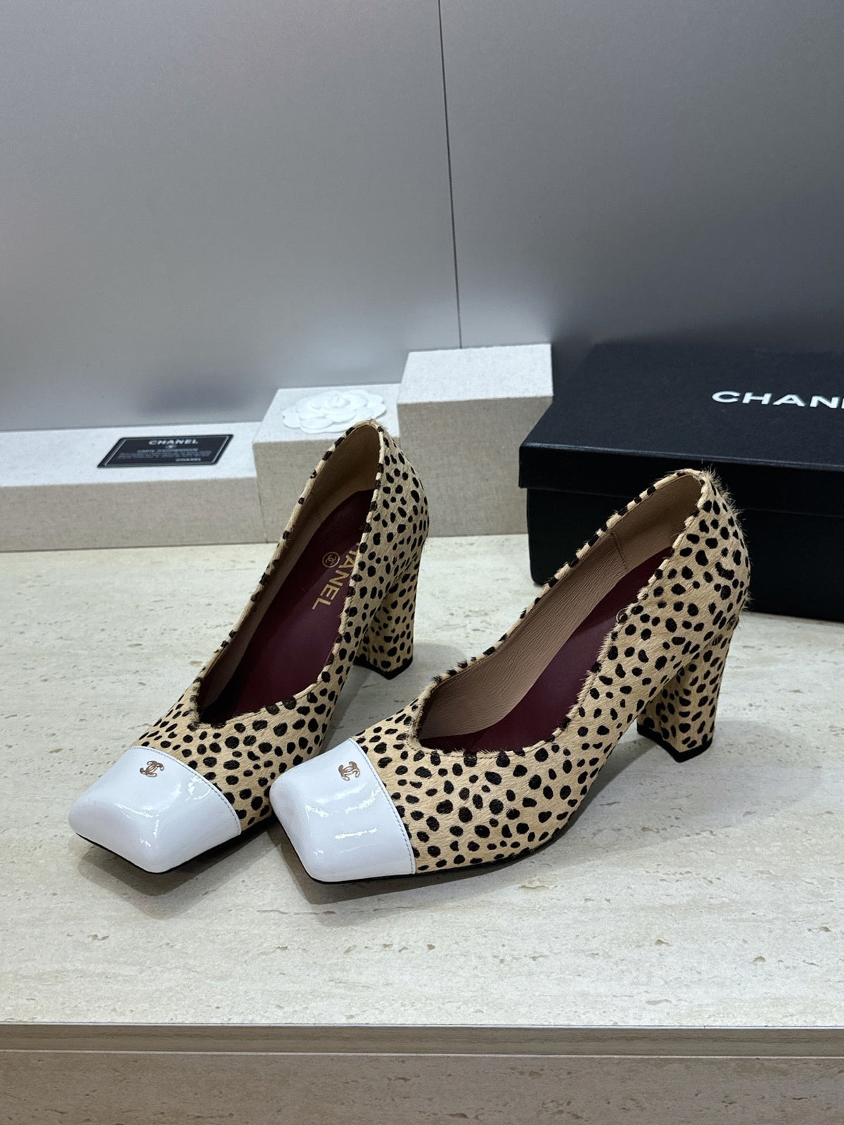 CC Cap Toe Pumps 90mm Leopard Beige White Pony Hair & Patent Leather 896860