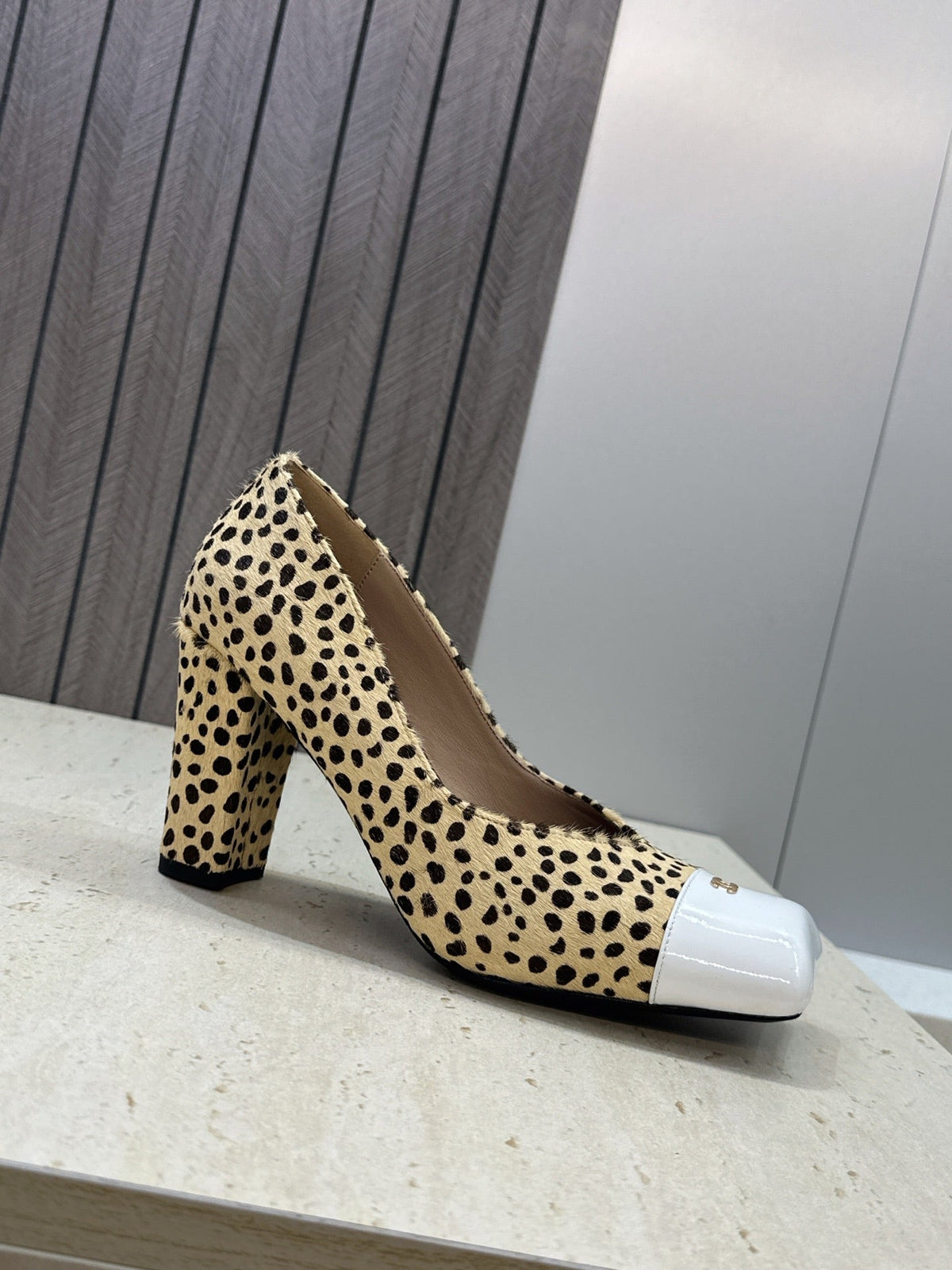 CC Cap Toe Pumps 90mm Leopard Beige White Pony Hair & Patent Leather 896860