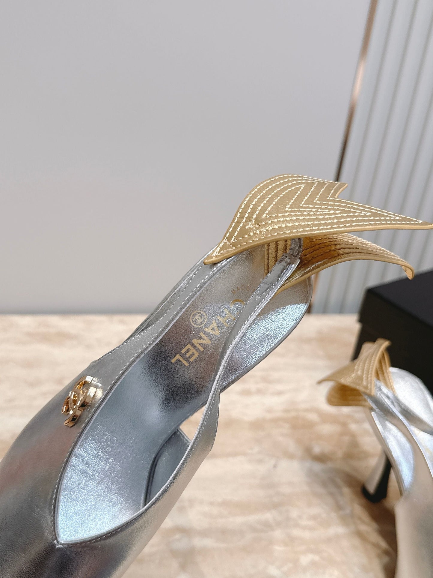 CC Métiers d’art 2026 Slingbacks 9.5cm Silver Metallic Lambskin 898982