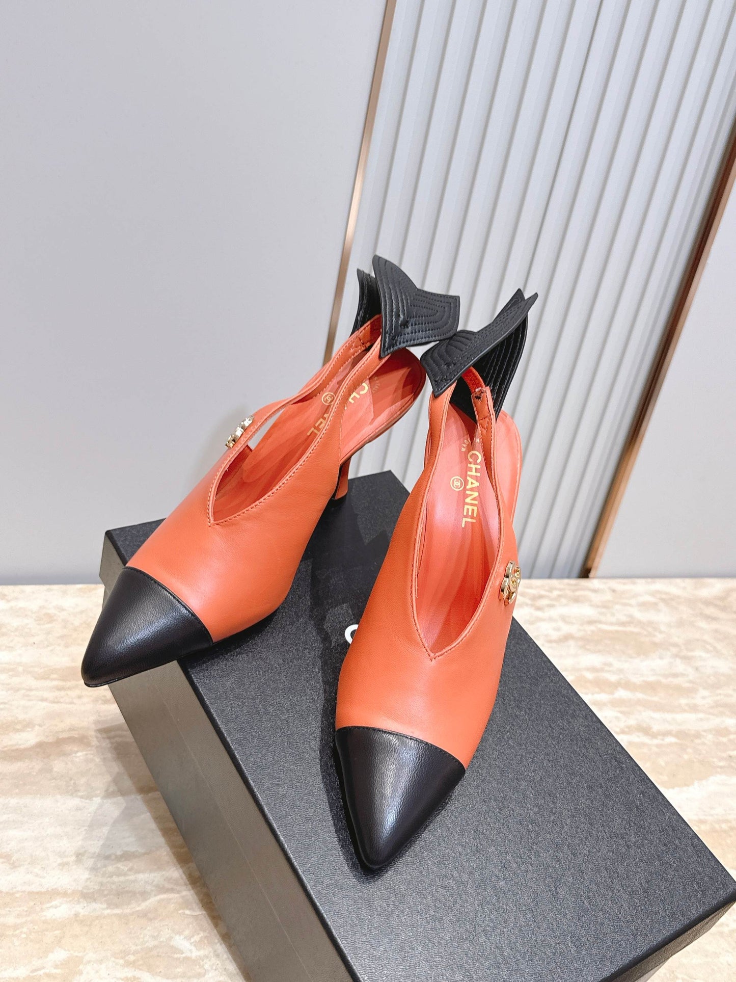 CC Métiers d’art 2026 Slingbacks 9.5cm Coral Orange Lambskin 898978