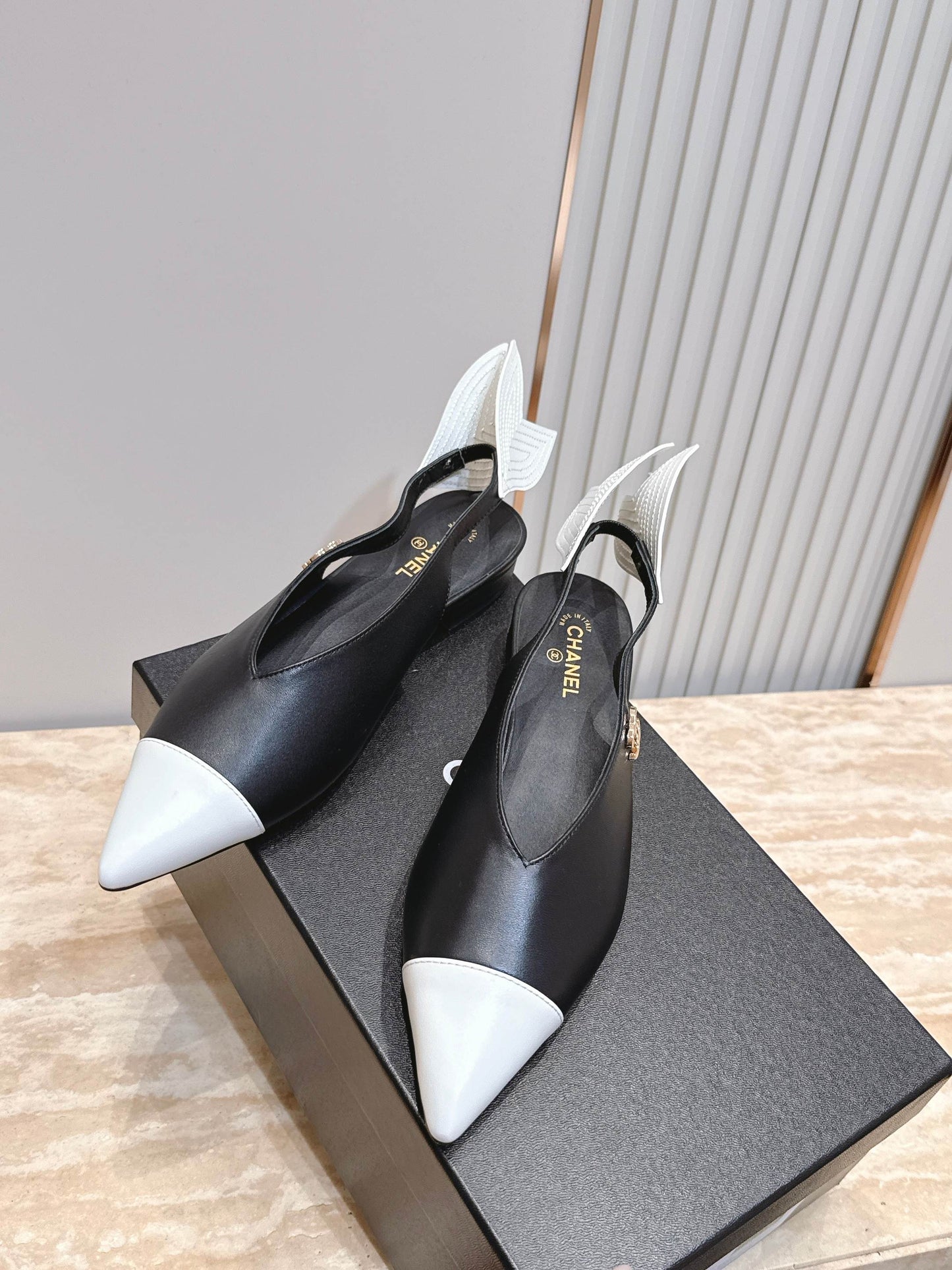 CC Métiers d'Art 2026 Slingback Flats Black Lambskin 898977
