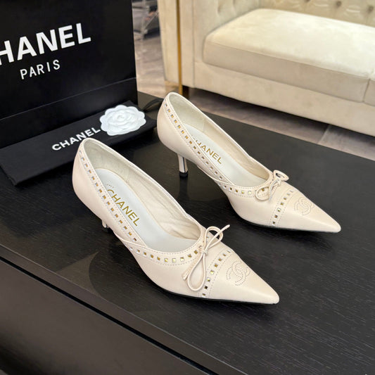 CC Bow Pointed Toe Pumps 6.5cm Cream Leather 912935