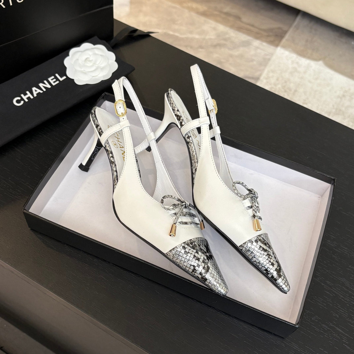 CC Snake Print Cap Toe Bow Slingback Pumps 6.5cm White Leather 912928