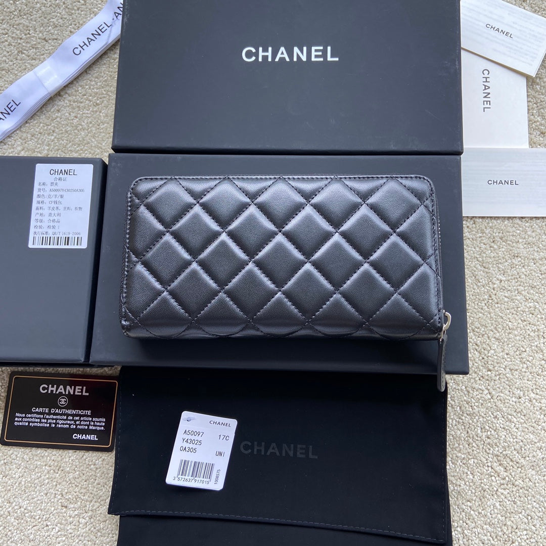 CC A50097 Classic Zipper Wallet Black Caviar Sliver Steel 229658