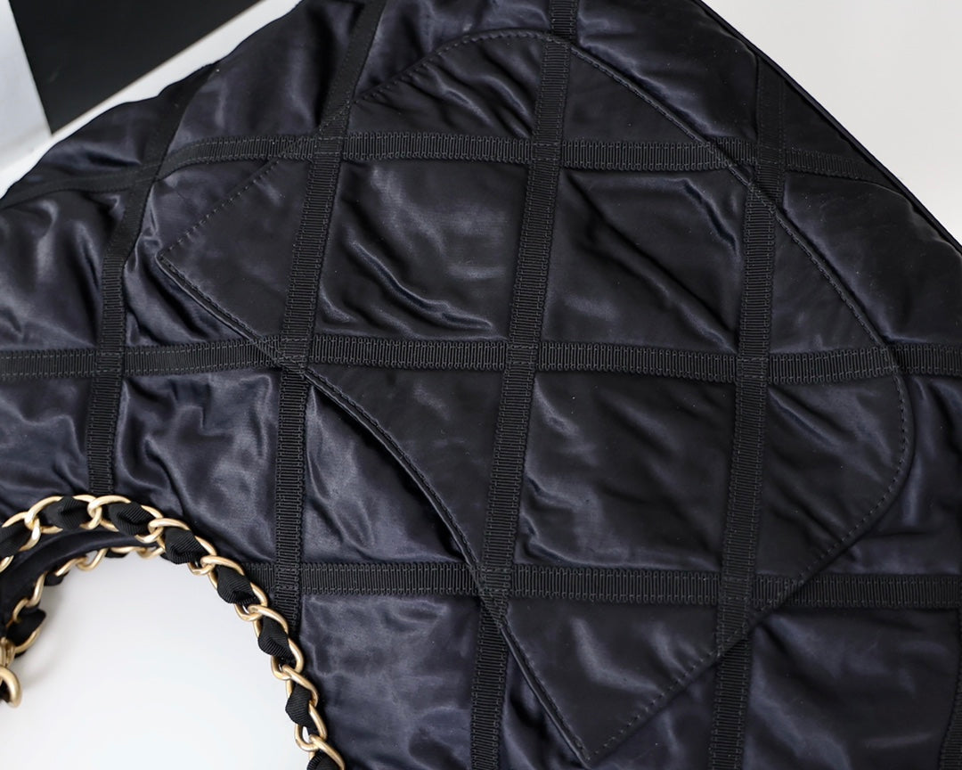 CC 22P  Maxi Shopping Bag Black Nylon with Grosgrain