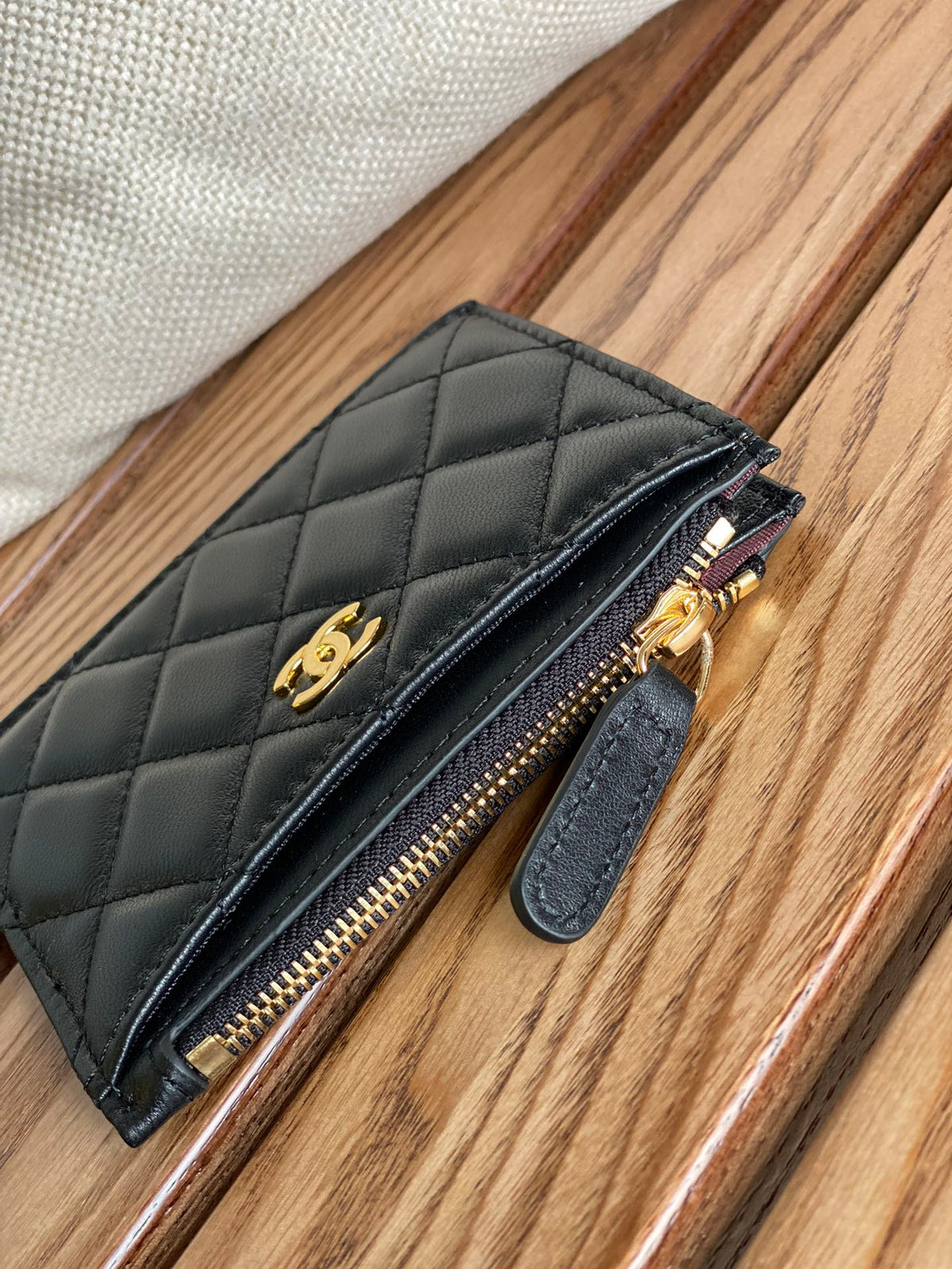 CC A84105 Coin Case Black Gold Metal Lamskin 240723