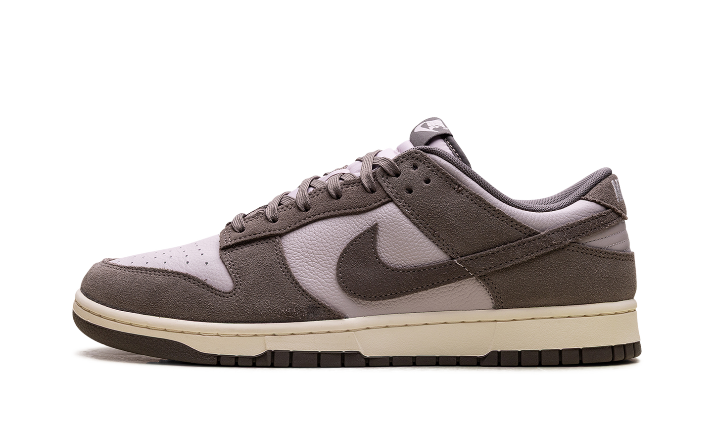 Dunk Low SE "Platinum Violet" FQ8249 001