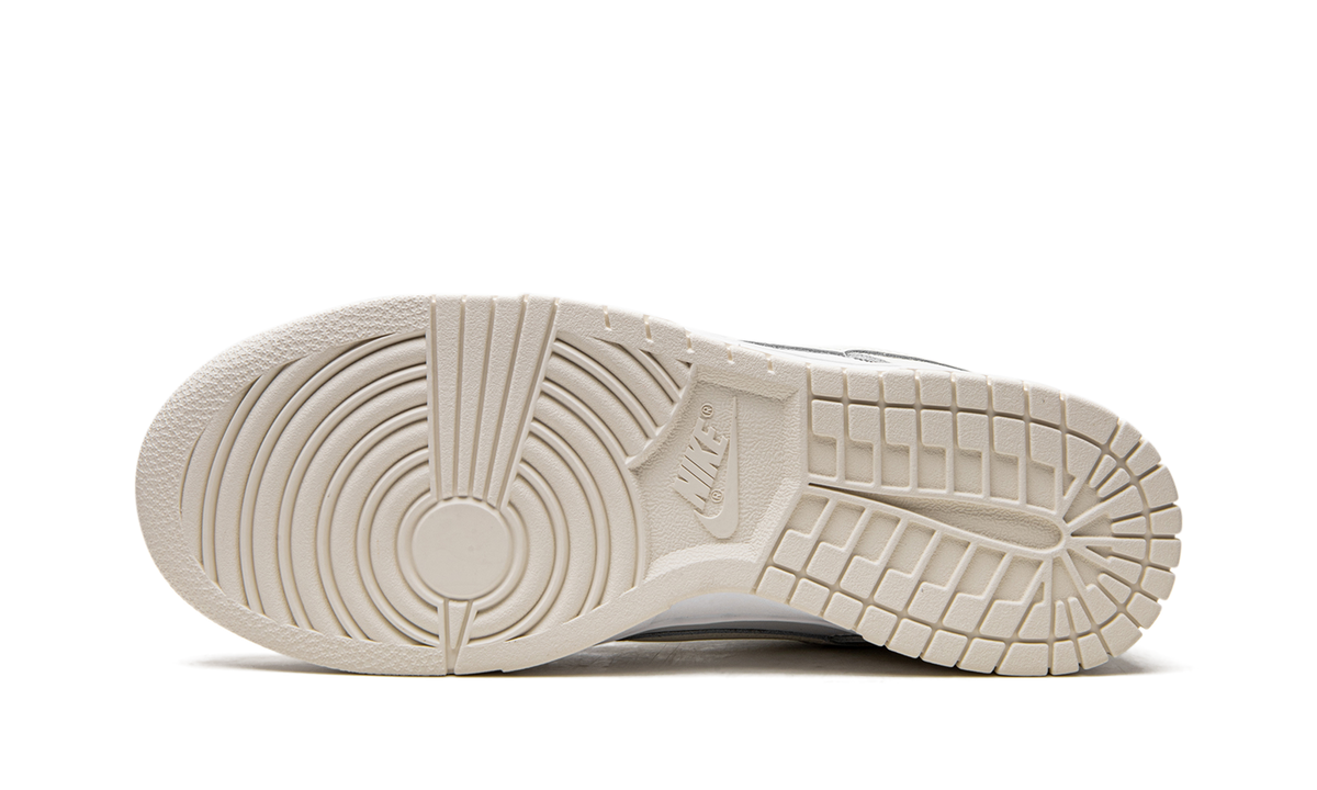 DUNK LO MNS WMNS "Coconut Milk" DD1503 121