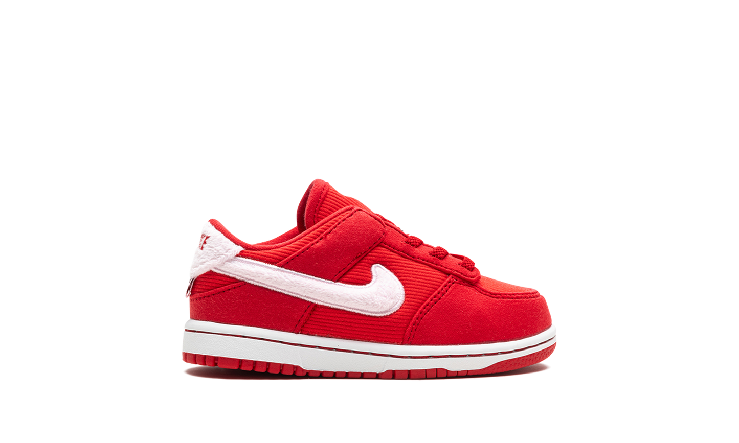 Dunk Low TD "Valentine's Day Solemates" FZ3551 612