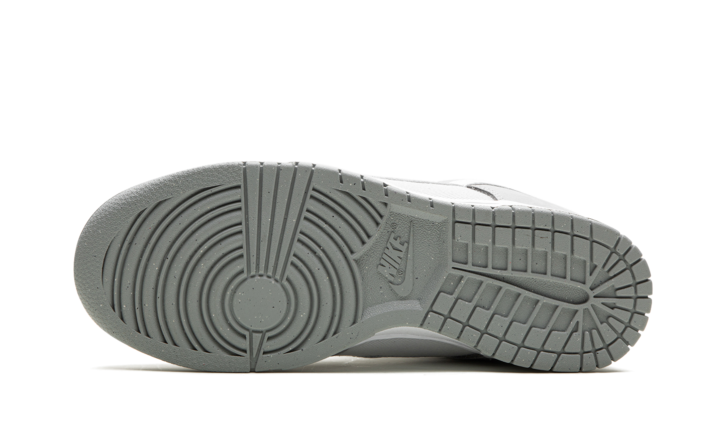 DUNK LOW LX NBHD WMNS "Light Smoke Grey" FB7720 002