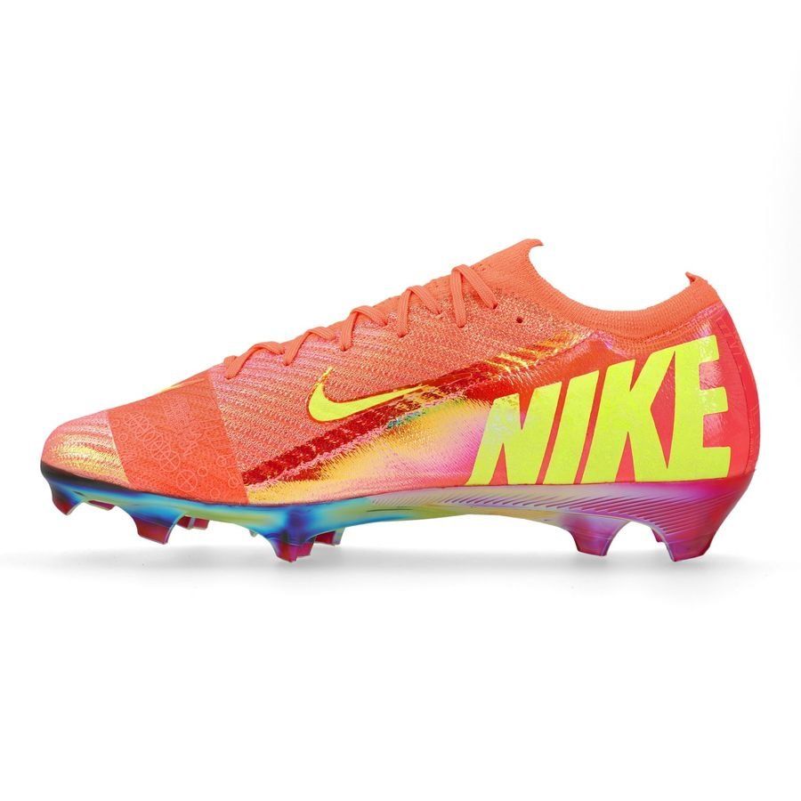 Mercurial Vapor 16 Elite FG Cosmic Speed 2