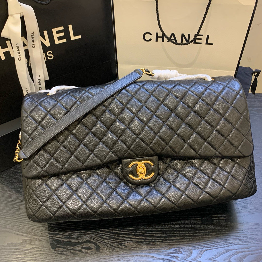 Classic Bag 91169 46cm black calfskin gold hardware