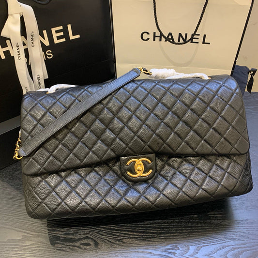 Classic Bag 91169 46cm black calfskin gold hardware
