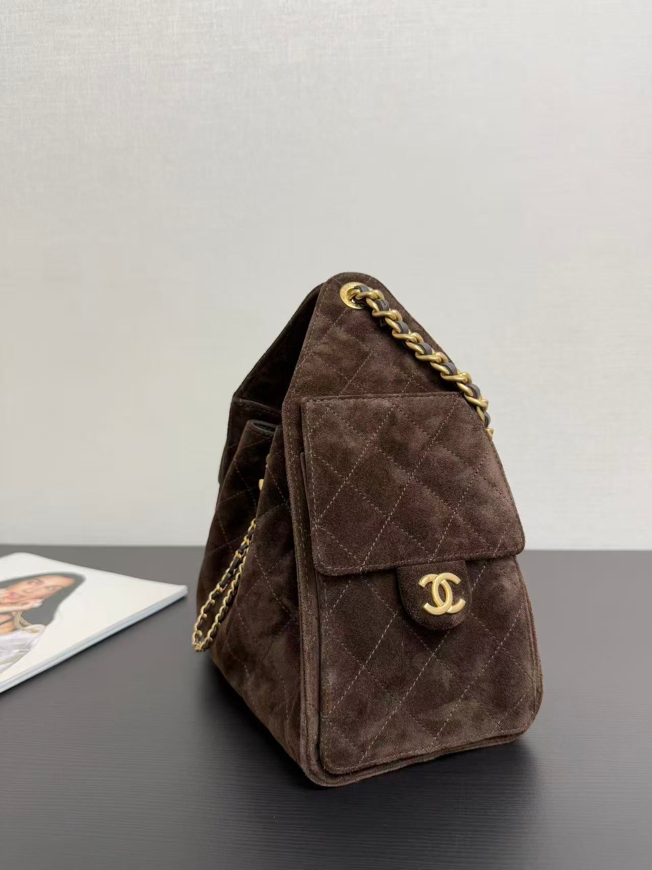 CC 25FW Hobo Bag 26cm Dark Brown Suede