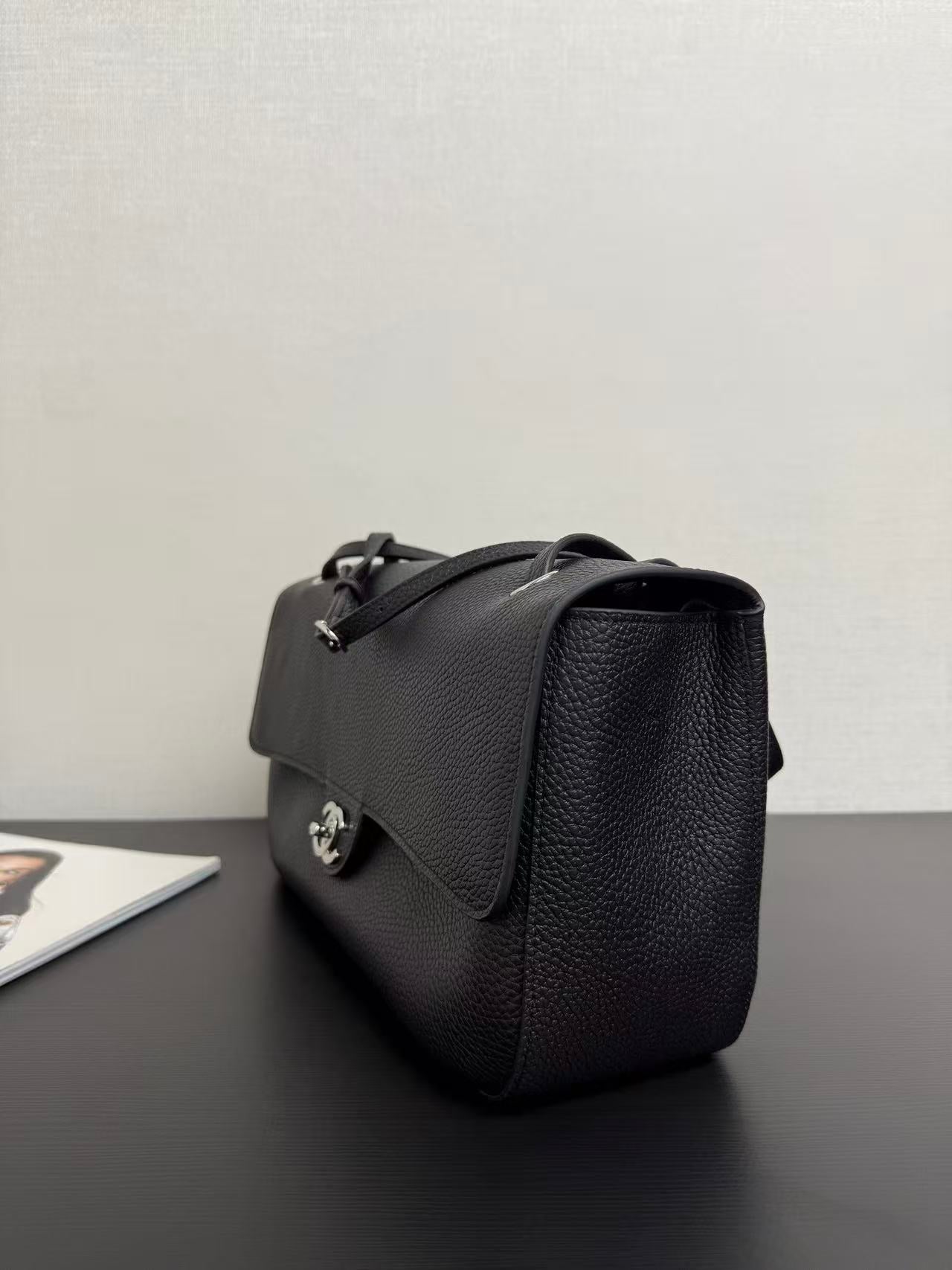 Chanel 2026 Maxi Flap Bag 29cm Black Calfskin