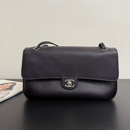 Chanel 2026 Maxi Flap Bag 29cm Black Calfskin