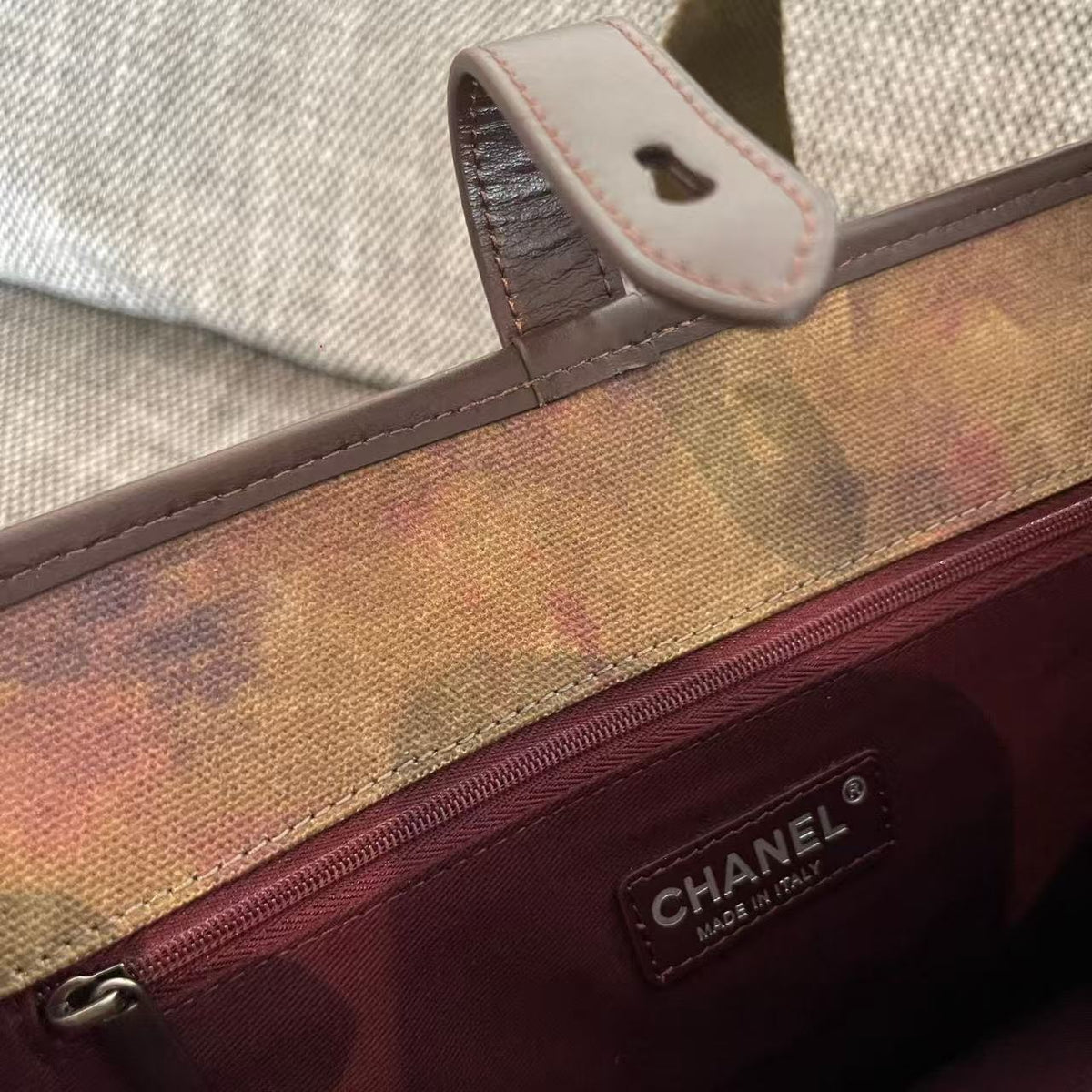 CC Graffiti On The Pavements Messenger Bag Multicolor Canvas