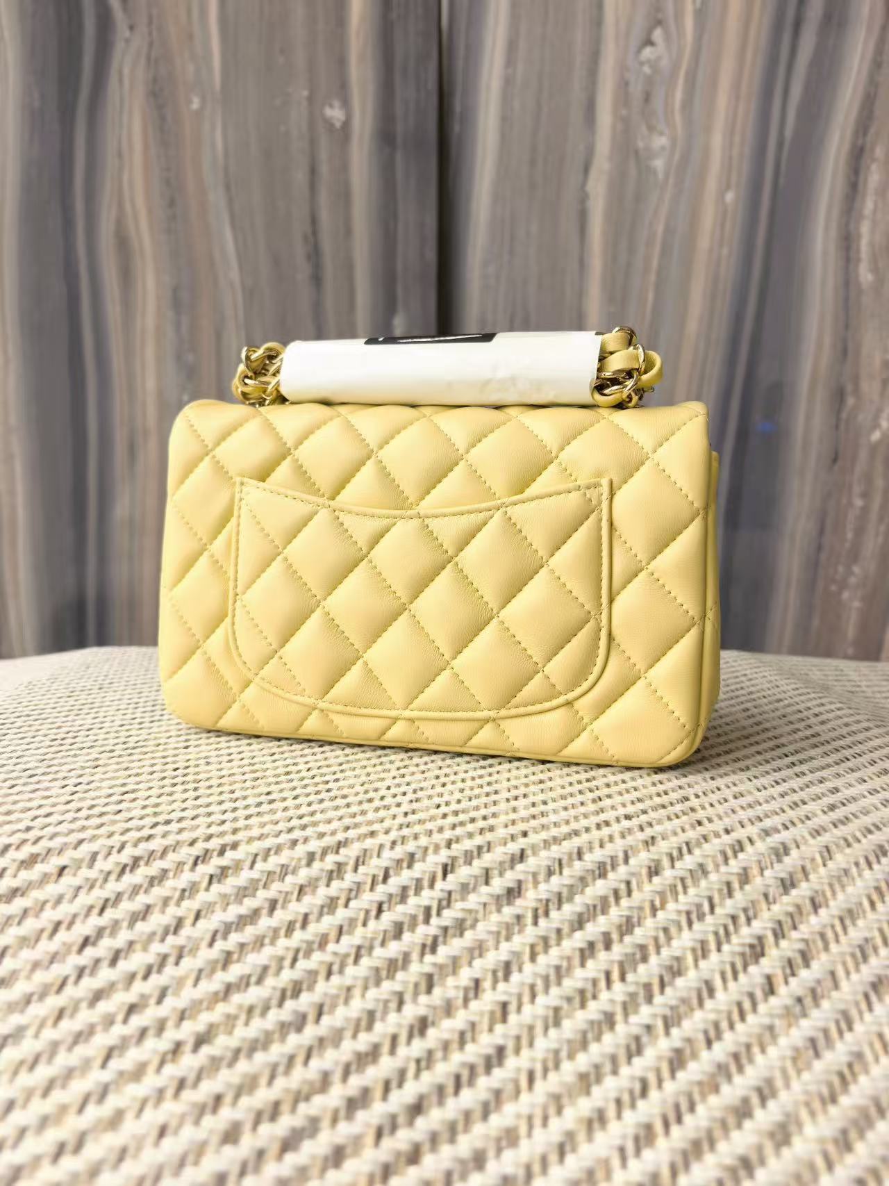 CC 26s Classic Flap Bag 20cm Light Yellow Lambskin