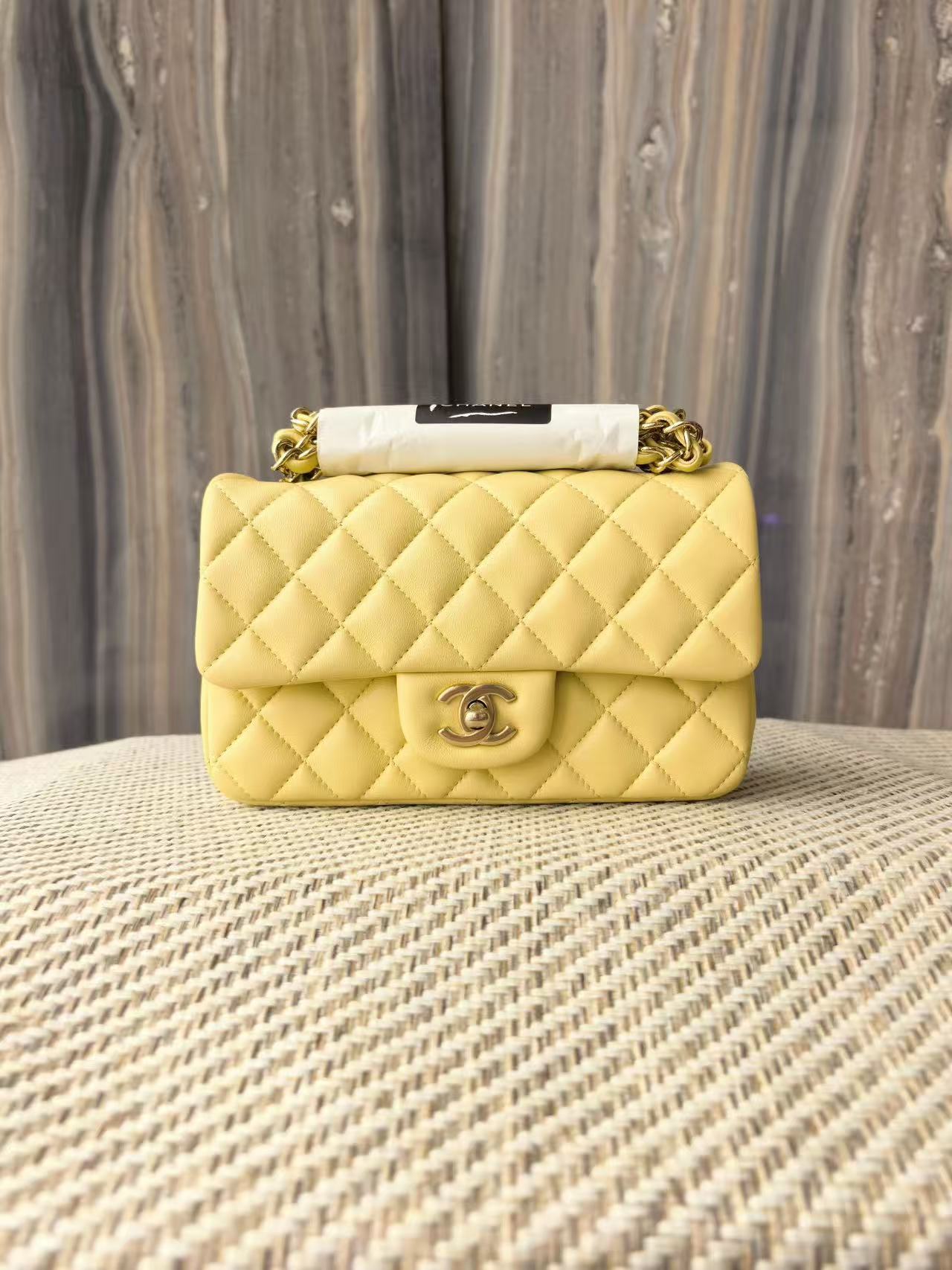 CC 26s Classic Flap Bag 20cm Light Yellow Lambskin