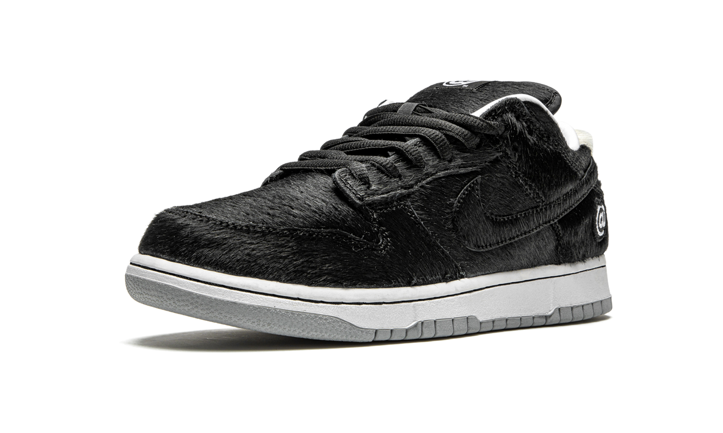 SB Dunk Low "Medicom Toy - BE@RBRICK" CZ5127 001