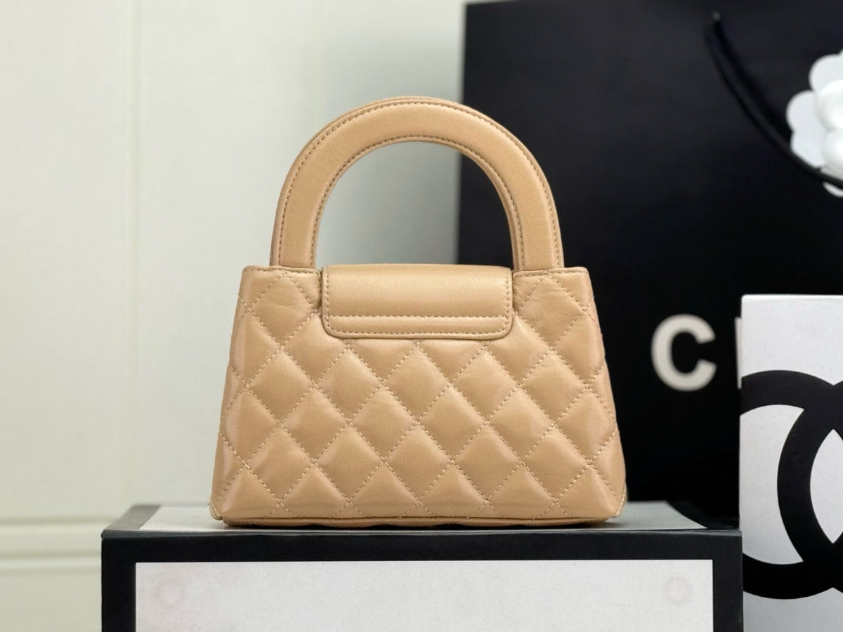 cc 24a nano 19cm kelly shopper bag beige lambskin