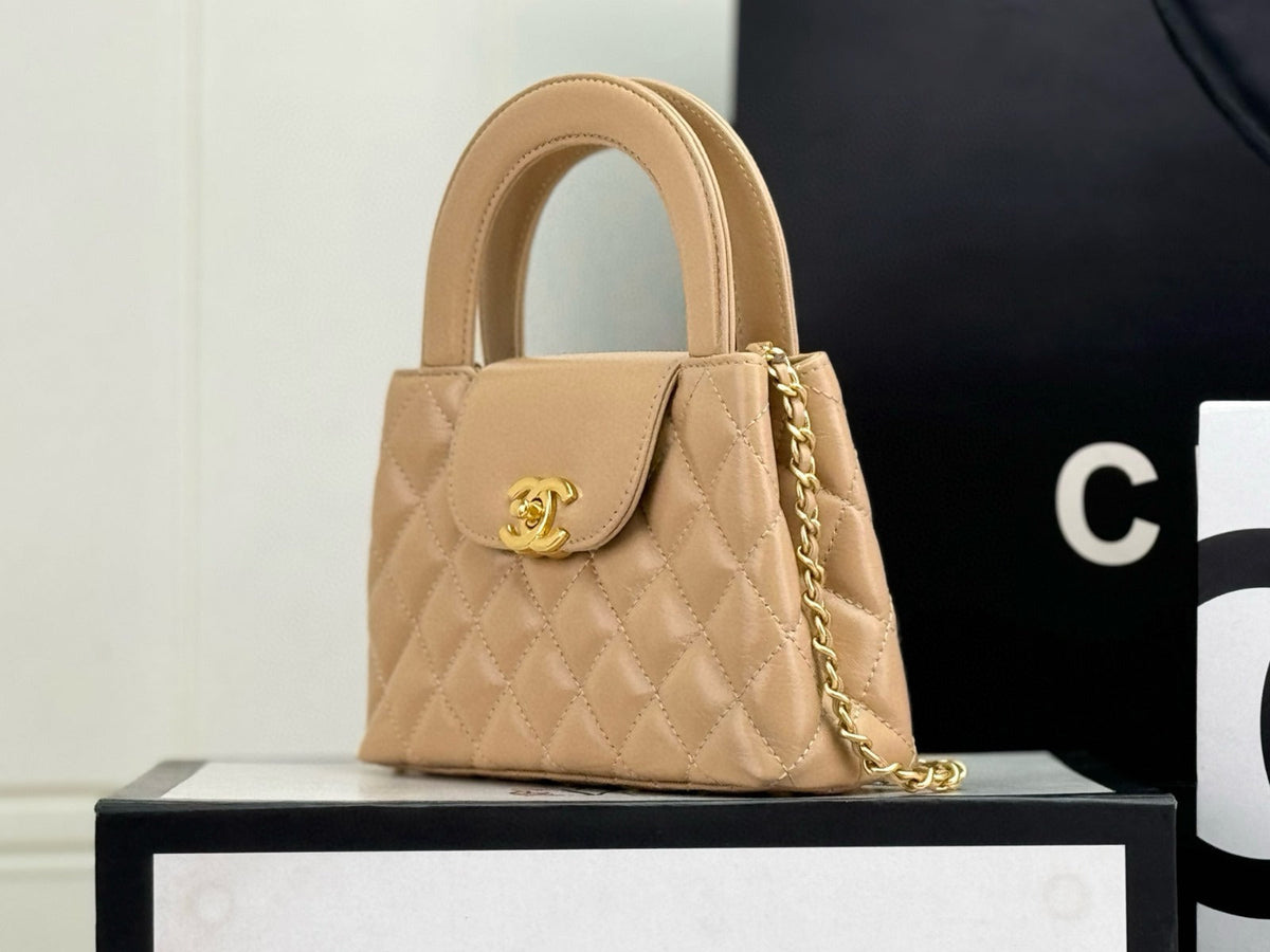 cc 24a nano 19cm kelly shopper bag beige lambskin
