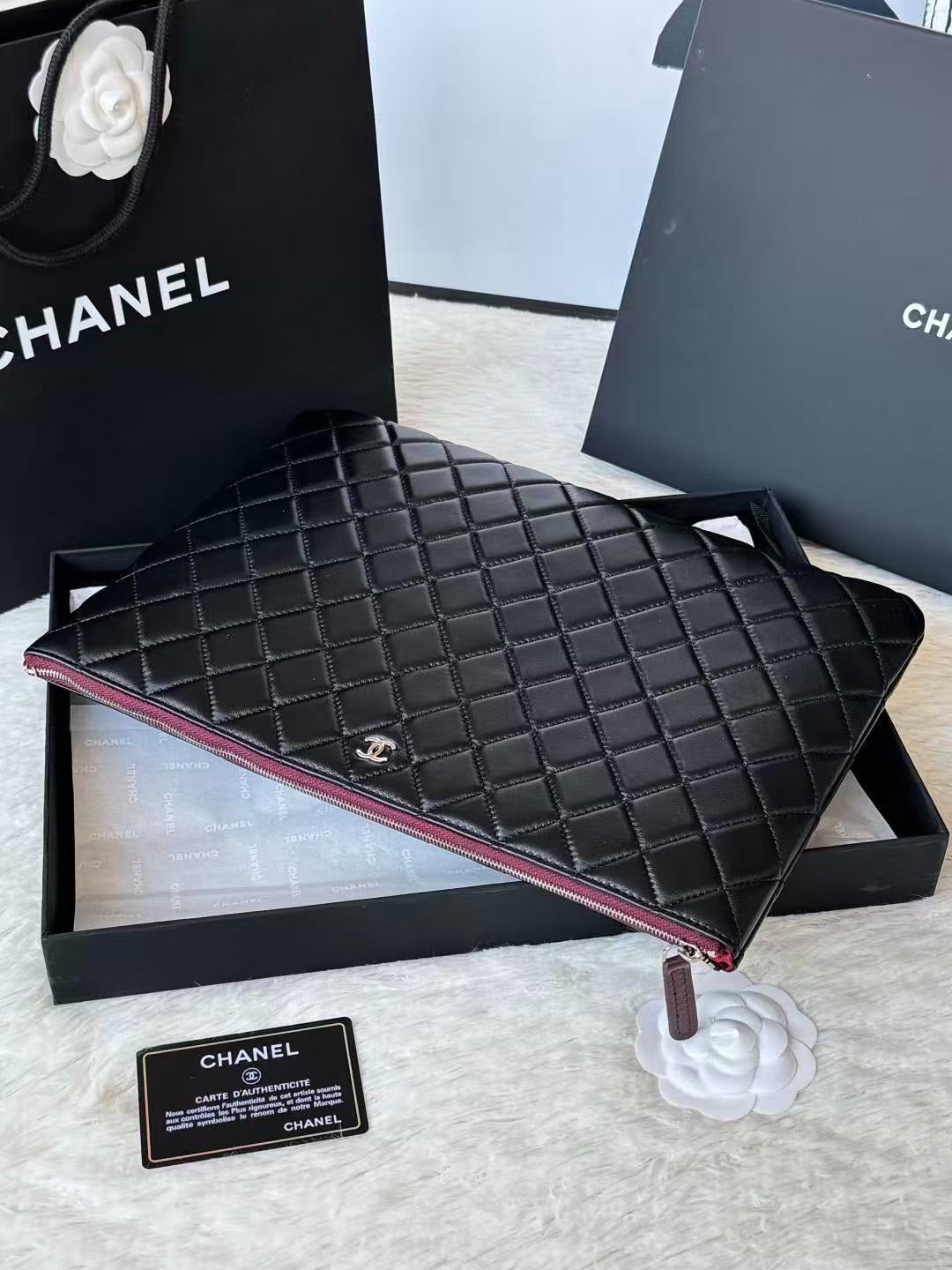 CC 26s Large 2.55 Pouch Black Caviar