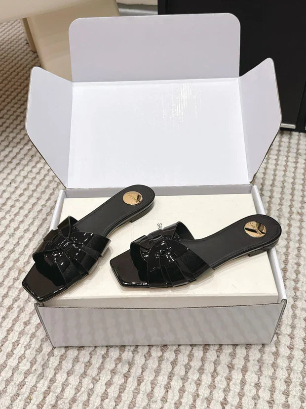 YSL 26ss Flat Slippers Patent Leather