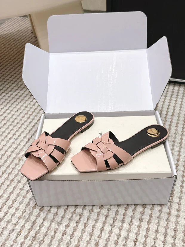YSL 26ss Flat Slippers Patent Leather