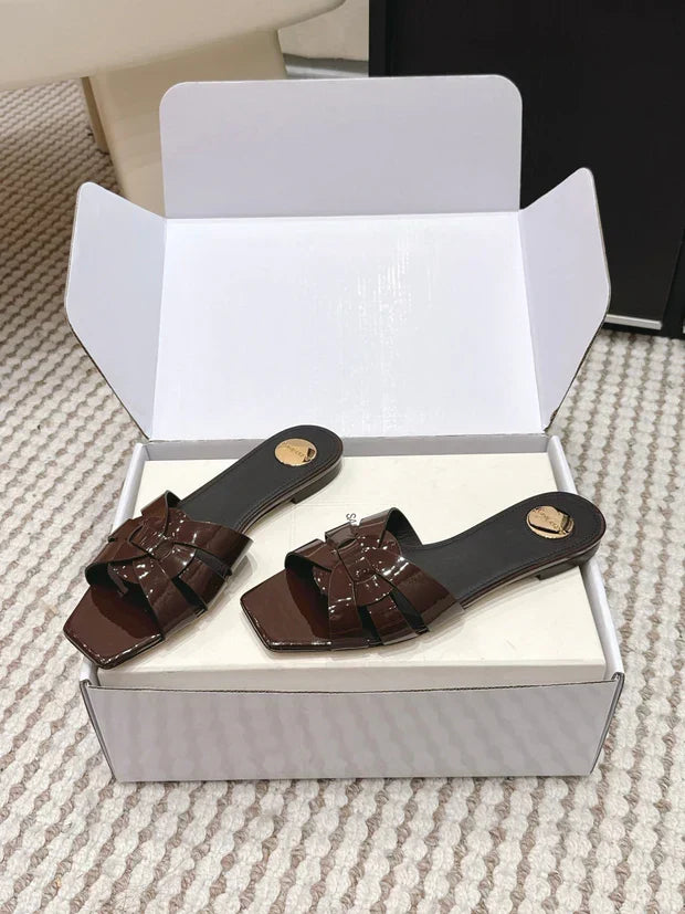 YSL 26ss Flat Slippers Patent Leather