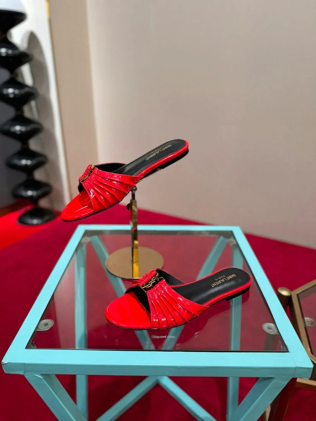 YSL 2026 Flat Sandal Smooth Calfskin 925205