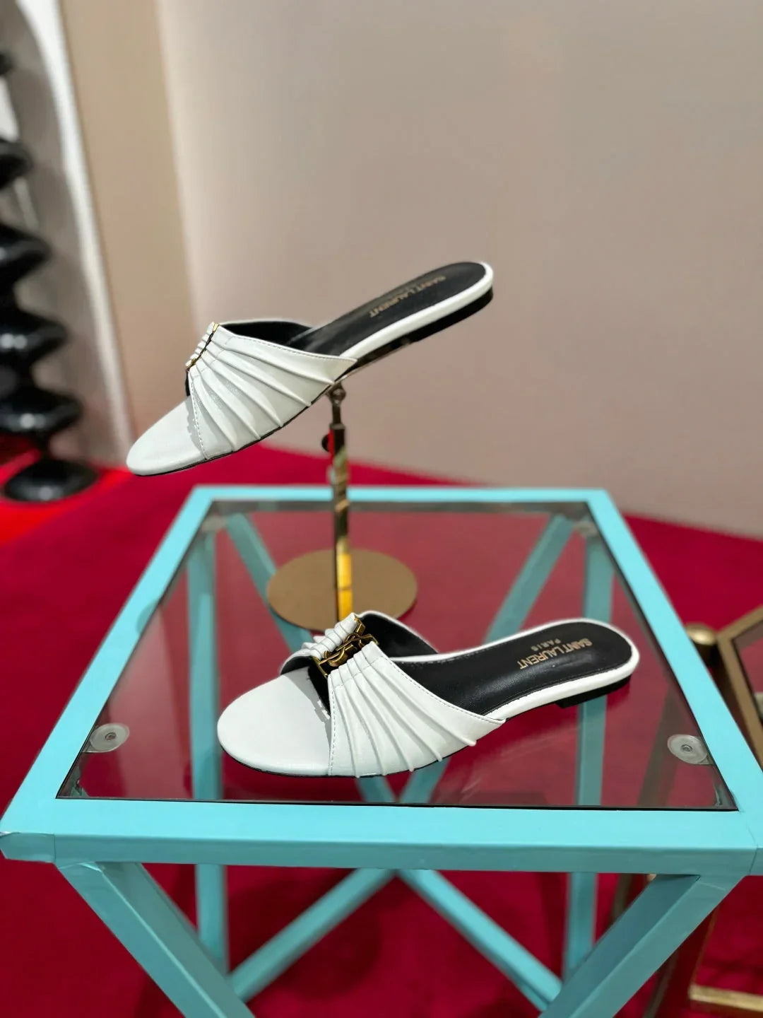 YSL 2026 Flat Sandal Smooth Calfskin 925205